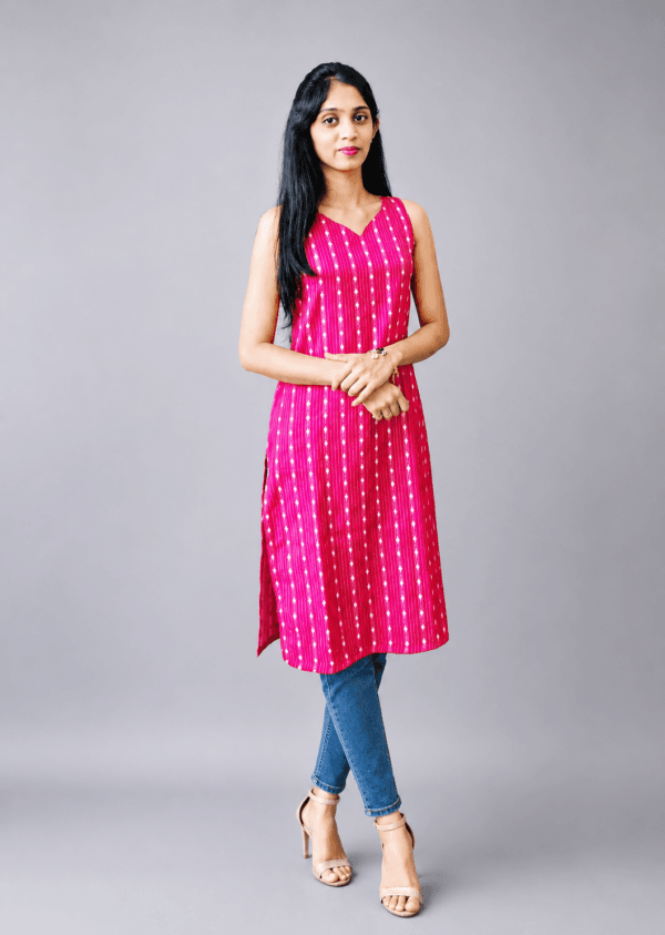 Sleveless Kurti