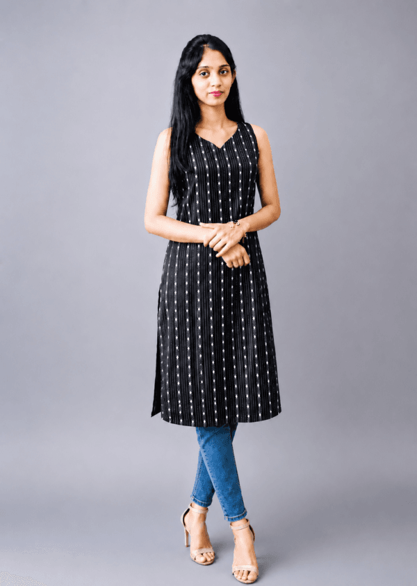 Sleeveless Kurti